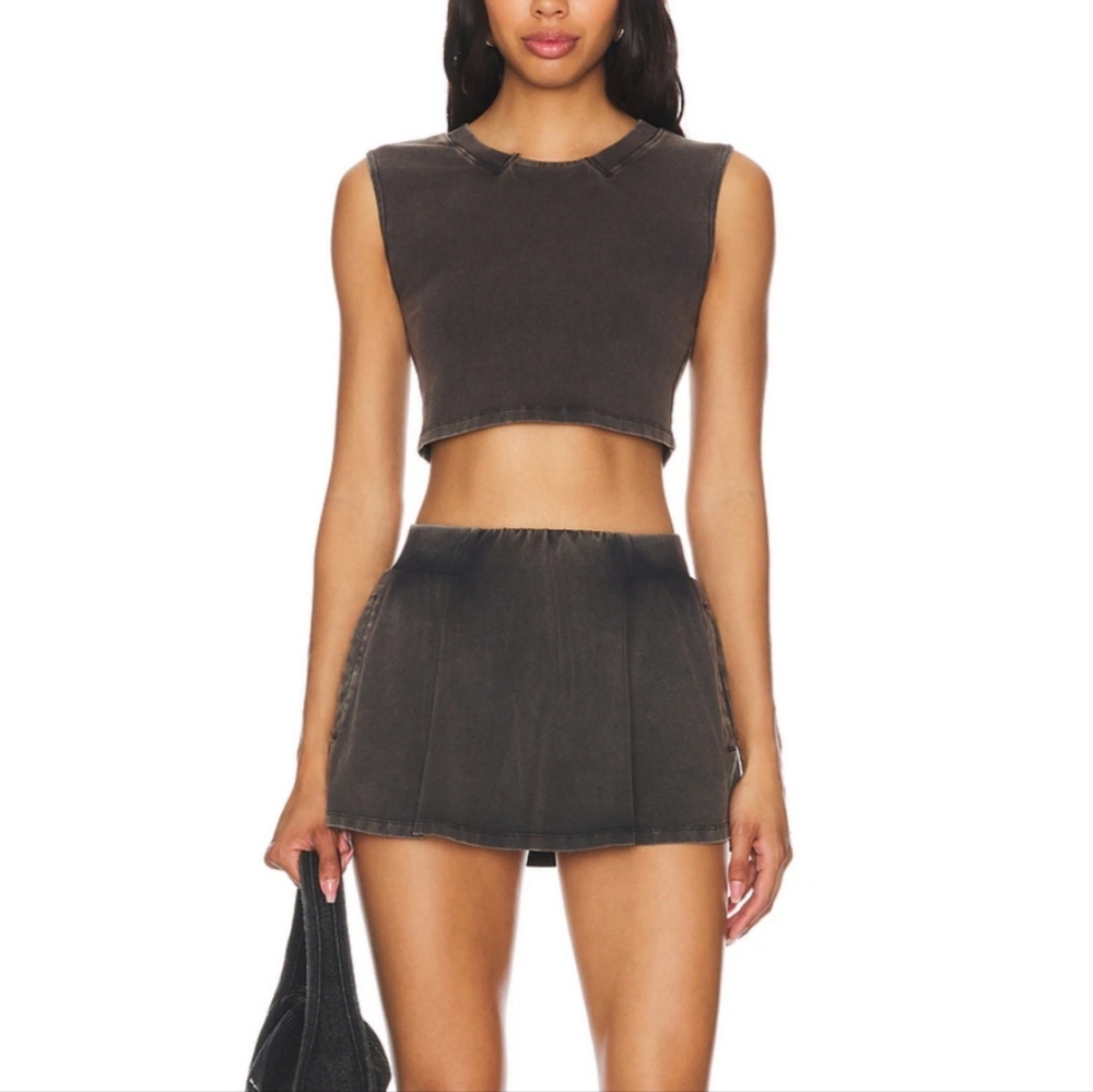 NWT Women's FREE PEOPLE Movement 2pc Hot Short Skort Set